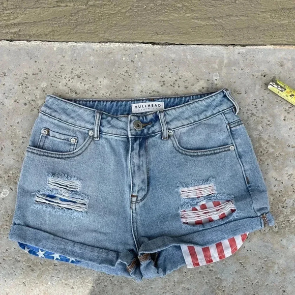Bullhead High Rise short, Pocket Distress Rolled Hem denim jean. Size 7 - Picture 11 of 13